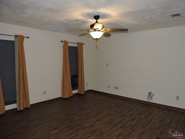 Building Photo - 3223 Windmill Cir