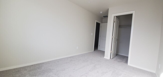 Building Photo - 2720 Barnstormer St