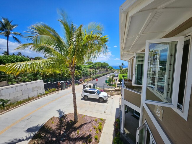 Building Photo - Turn-key Fully Furnished in Paradise Ridge...