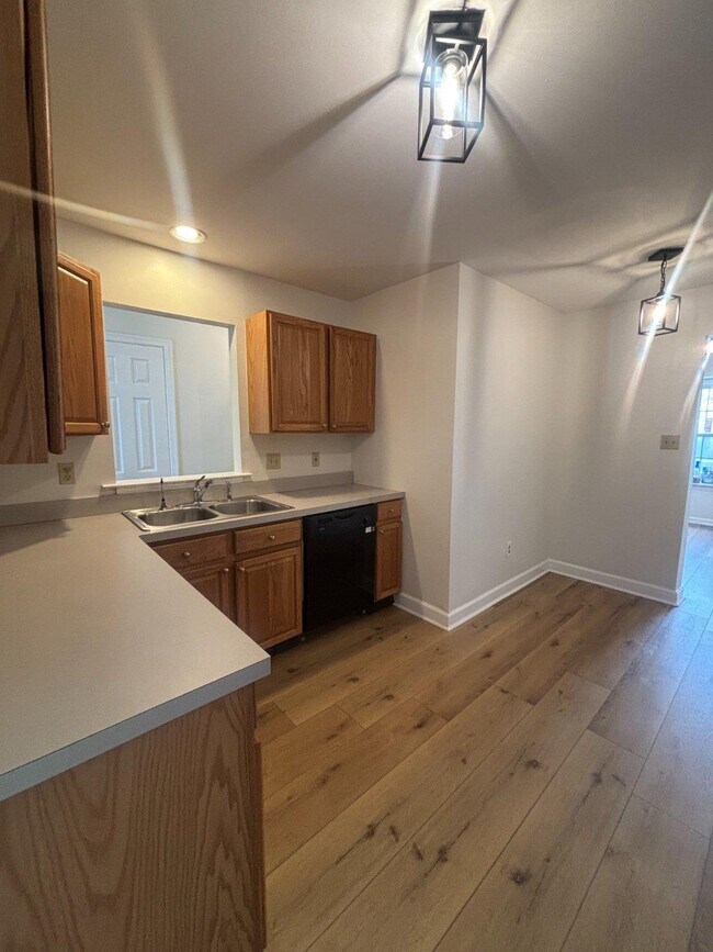 Building Photo - 4220 Elm Ct