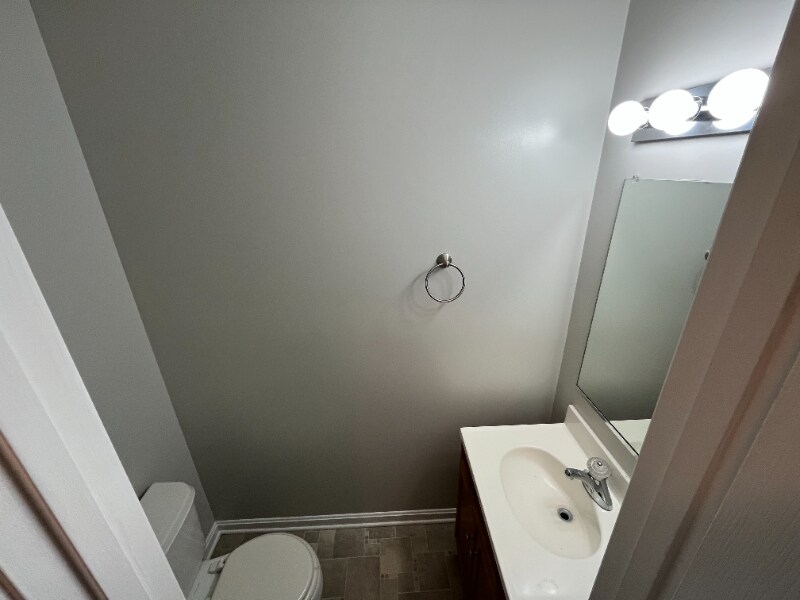 Building Photo - 225 Sherando Cir