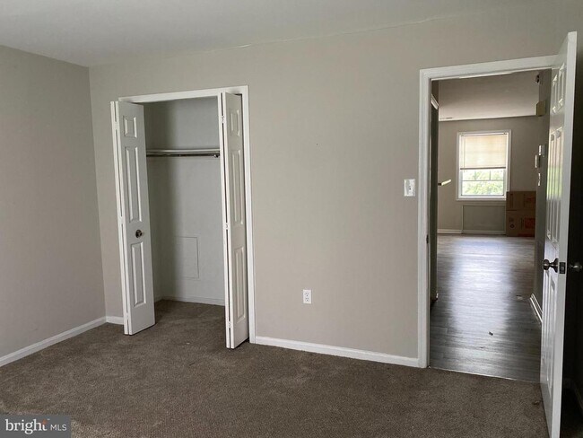 Building Photo - 11767 Carriage House Dr