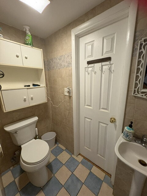 Building Photo - "Charming 4-Bedroom Lancaster Home with Granite Kitchen & Finished Basement Oasis!"