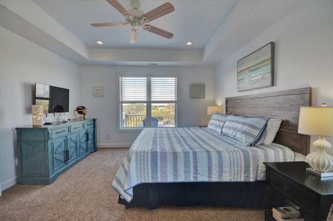 Building Photo - North Topsail Beach 5 Bedroom 4.5 Bathroom...