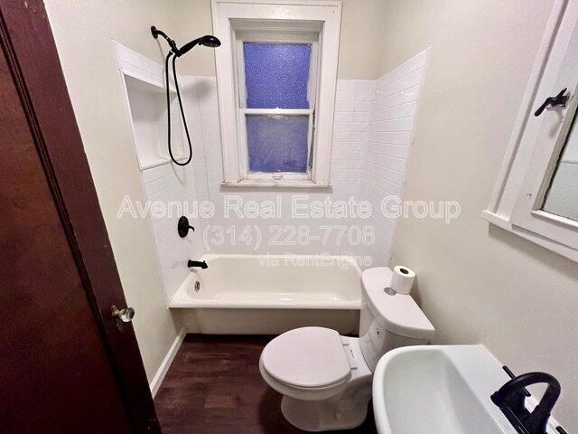 Building Photo - 2633 Russell Blvd