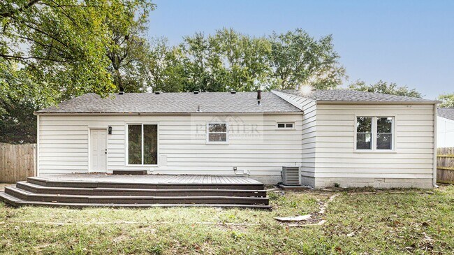 Building Photo - 8340 Riggs St