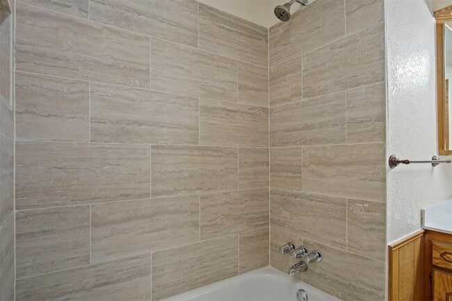 Building Photo - 1125 N Patterson Dr