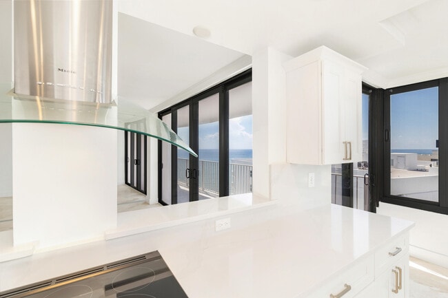 Building Photo - 3590 S Ocean Blvd