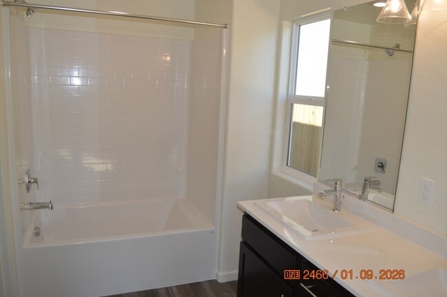 Building Photo - 644 Marshall Ln