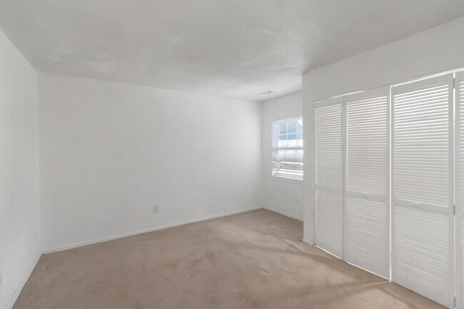 Building Photo - 2565 Terrace Trail