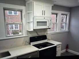 Building Photo - 113 Lanark Rd