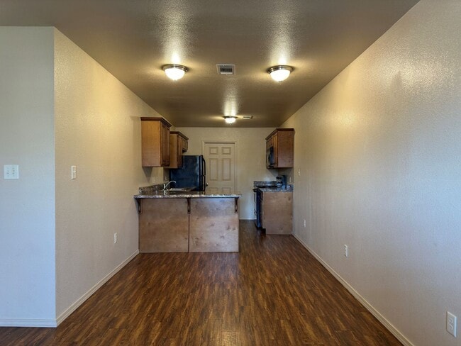 Building Photo - Tulsa St Duplex