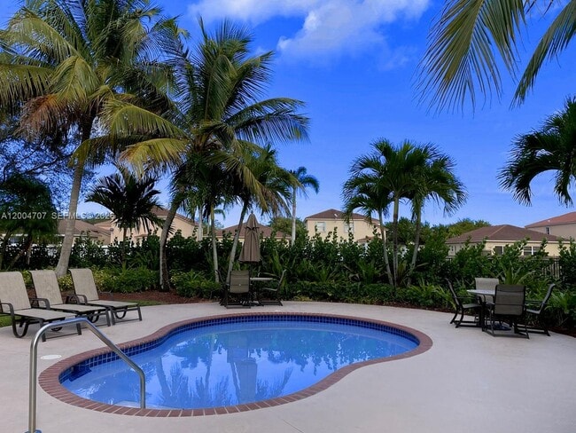 Building Photo - 4006 NE 20th St