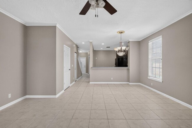 Building Photo - 8103 Bellagio Ln