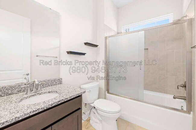 Building Photo - 4004 Petersburg Dr