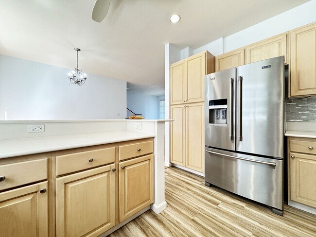 Building Photo - 1340 Moanalualani Pl