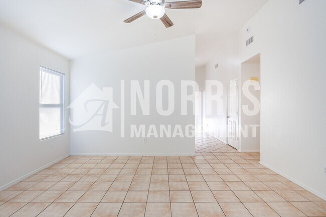 Building Photo - Freshly Updated Home with NO HOA