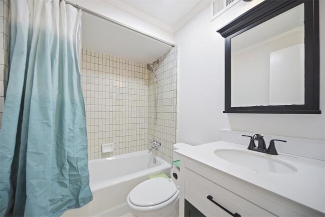 Building Photo - 530 Matterhorn Way