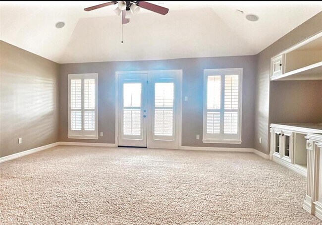 Building Photo - 18422 Windsor Lakes Dr
