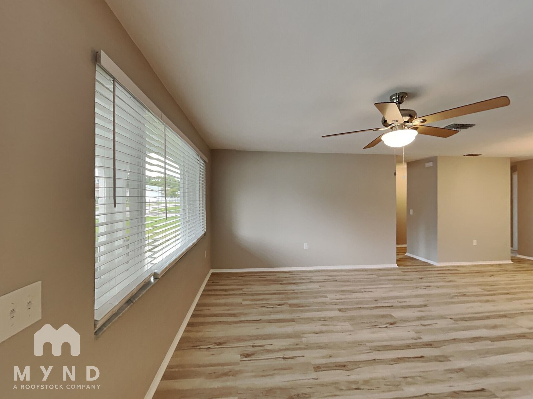 Building Photo - 5801 Elena Dr