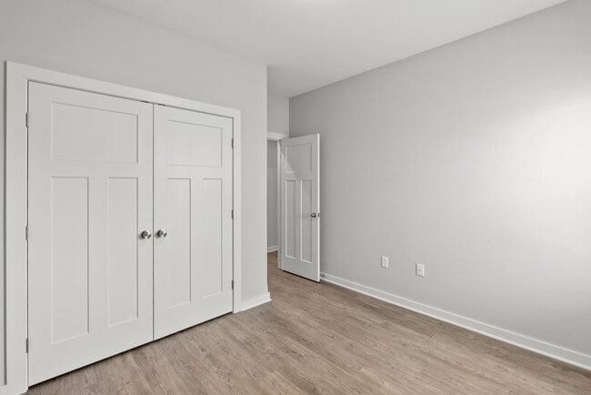 Building Photo - 3619 W 45th St S