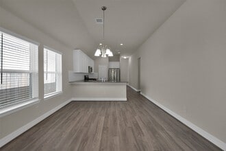 Building Photo - 40510 Berylline Ln.
