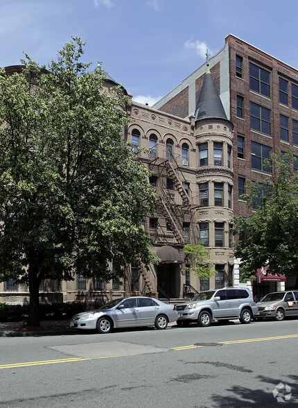 Building Photo - 45 Westland Ave