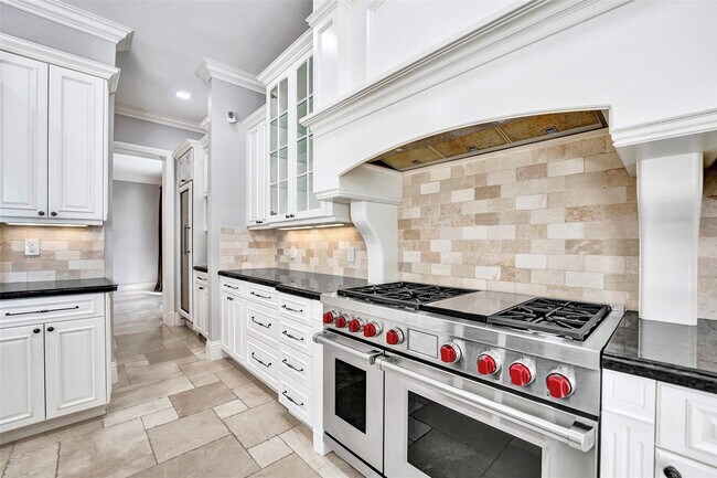 Building Photo - 1744 SE 9th St