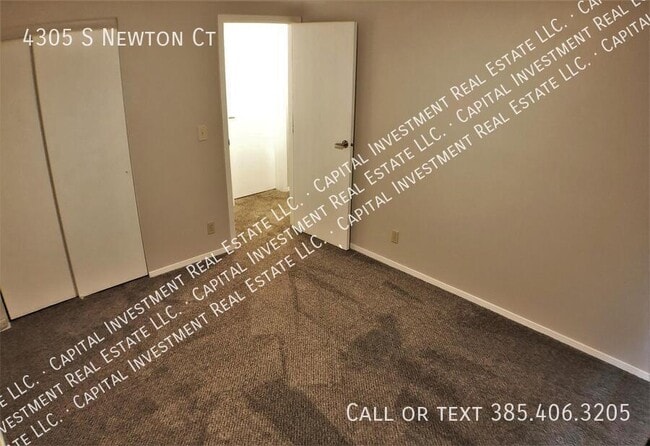 Building Photo - 4305 S Newton Ct