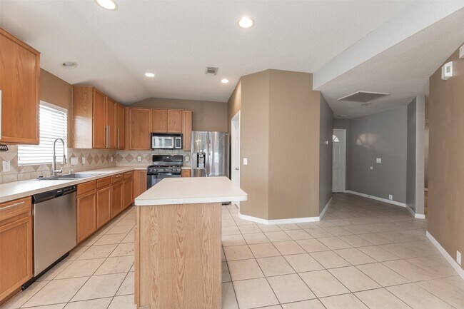 Building Photo - 16522 Grenada Falls Dr