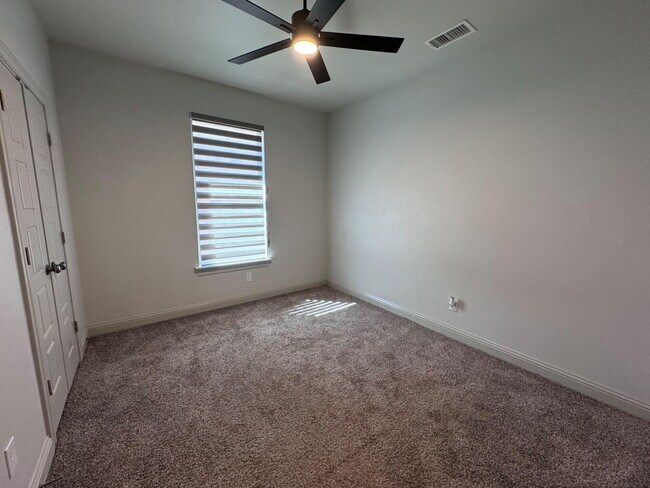 Building Photo - 2726 138th St