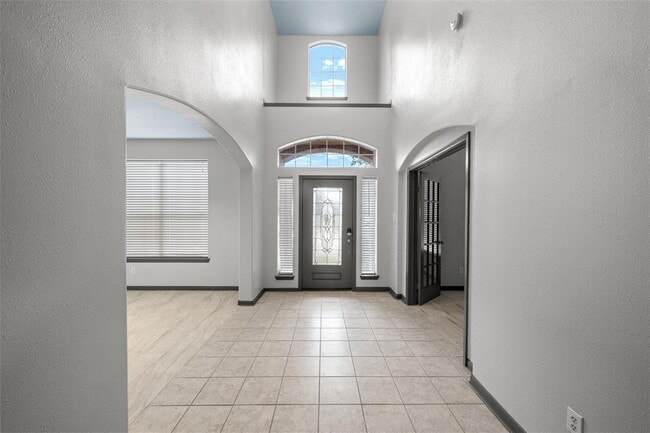 Building Photo - 13909 Stonewood Ct