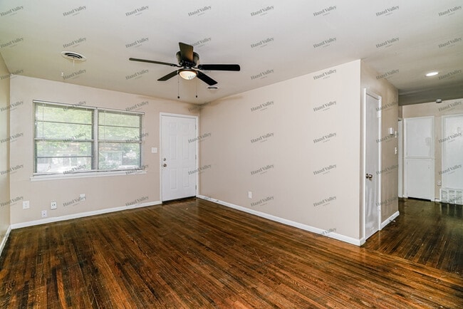 Building Photo - 5610 N Garrison Pl