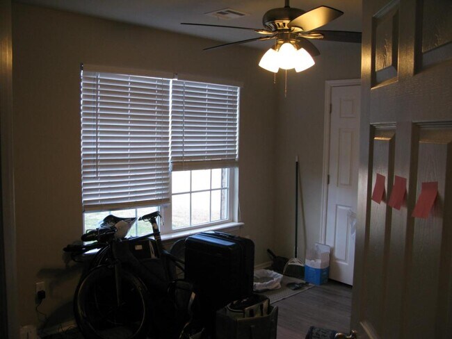 Building Photo - 3540 SE 96th St