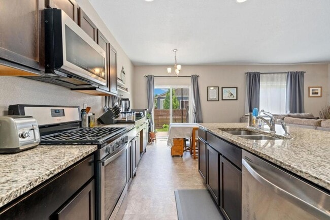Building Photo - 3046 Crux Dr