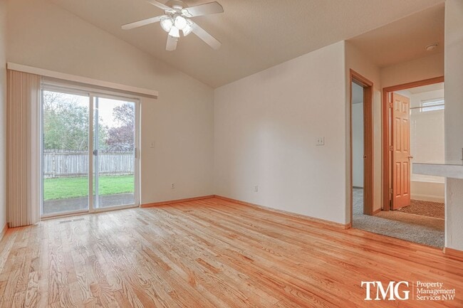 Building Photo - Beautiful Orchards Home with Spacious Layout