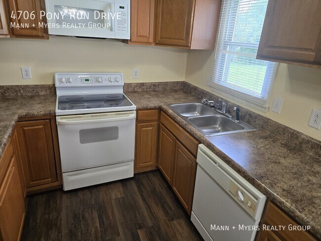 Building Photo - 4706 Pony Run Dr