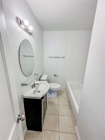 Building Photo - 2404 Colony Ct
