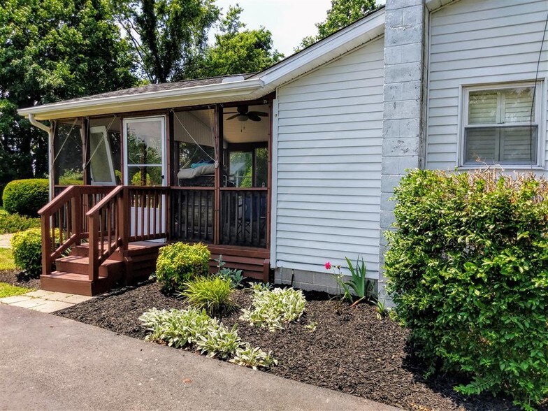 Building Photo - 31294 Kendale Rd