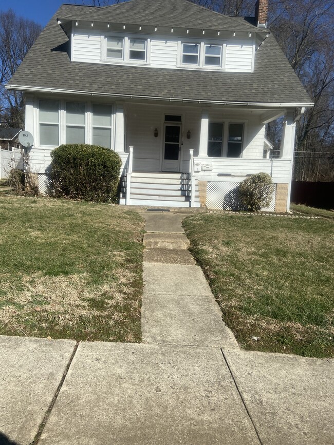 Primary Photo - 237 Mallow Hill Rd