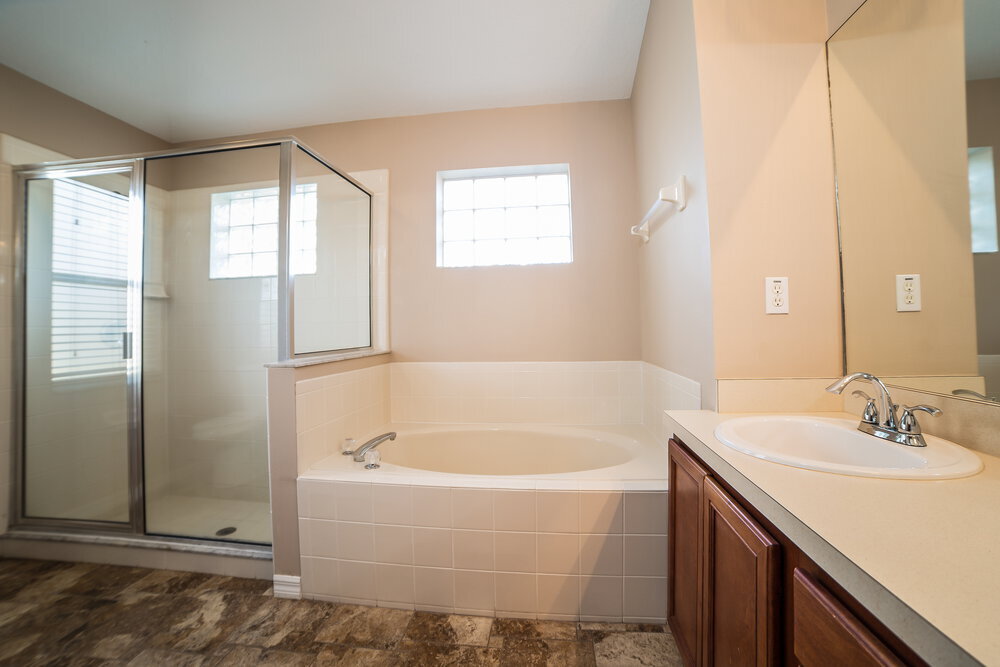 Building Photo - 232 Valley Edge Dr