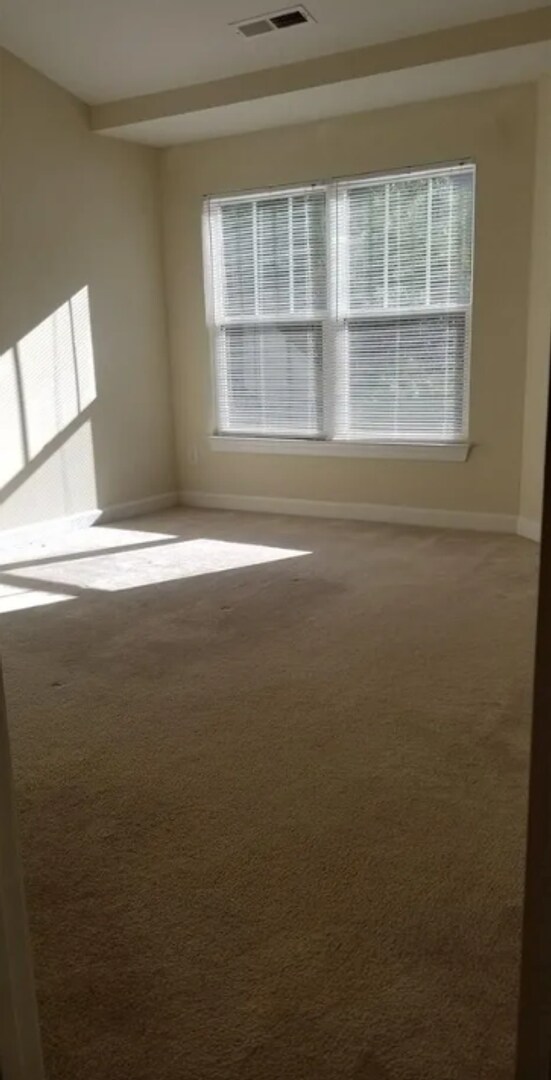 Building Photo - Modern 3-Bedroom Townhome in Townes at Umstead – Available Now