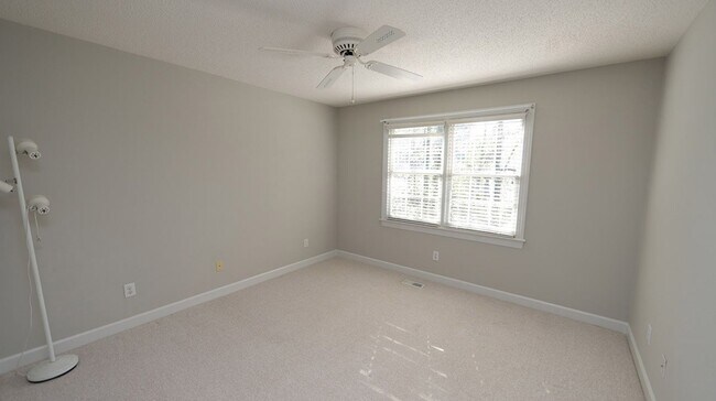 Building Photo - Updated One Level Home in Harrington Grove...