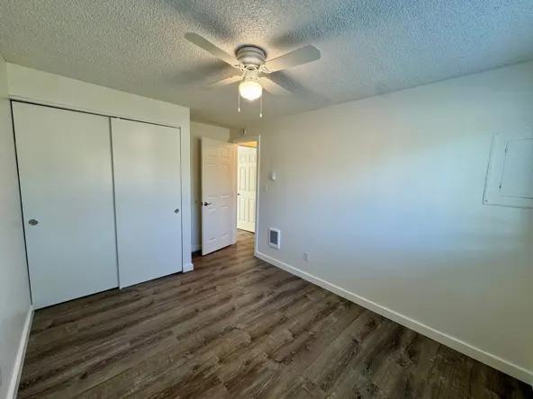 Building Photo - 1208 34 St