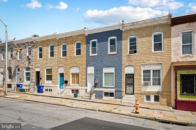 Building Photo - 2638 E Monument St