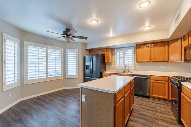 Building Photo - Stunning Tempe Home with Private Pool