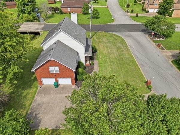 Building Photo - 302 12 Oaks Ln