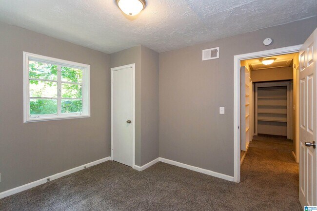 Building Photo - 204 Mccormick Ave