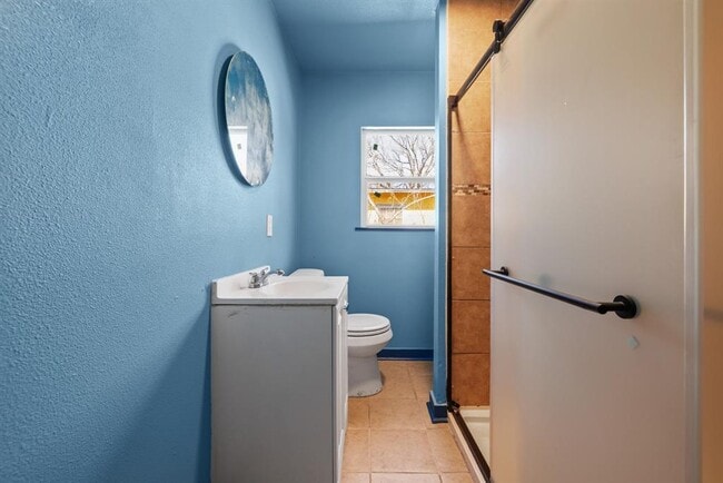 Building Photo - 1181 Graham St