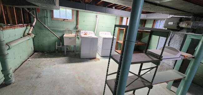 Building Photo - 700 Haven Pl